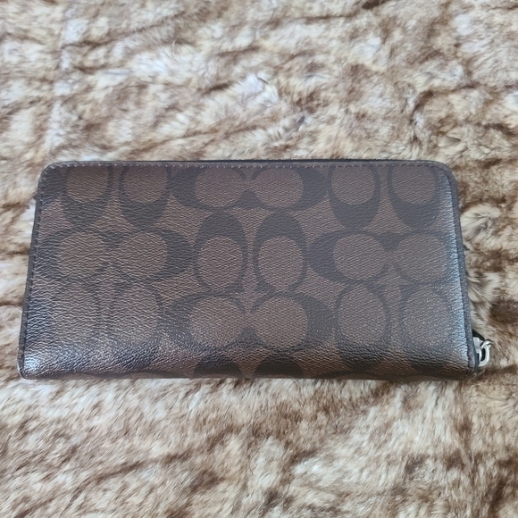 Coach Wallet - Picture 3 of 13